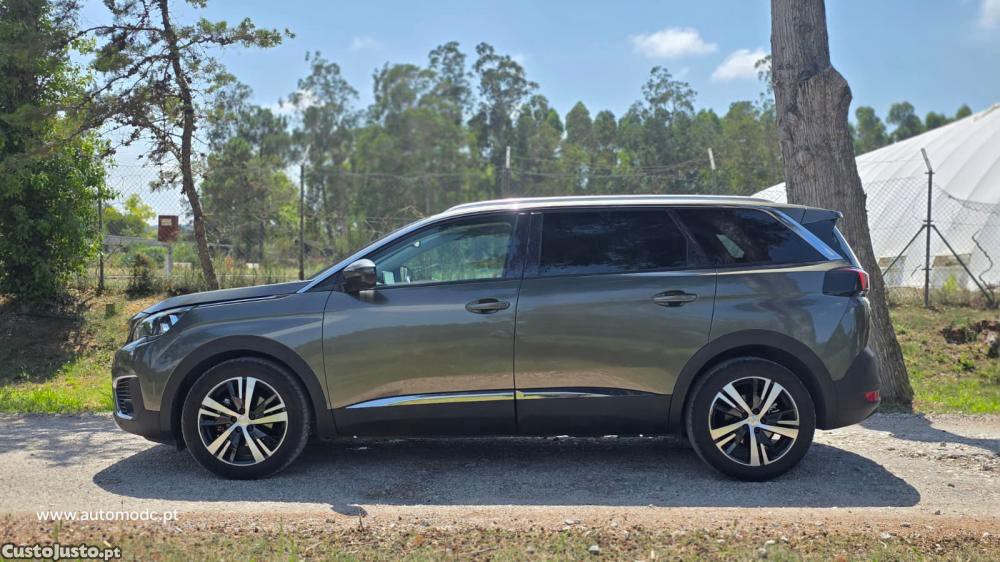 Peugeot 5008 1.5 BlueHDi Allure P — fotografia 16