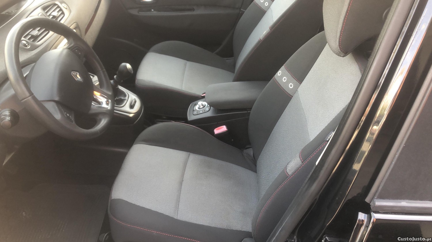 Renault Grand Scénic 1.5 DCI 110cv — photo 2
