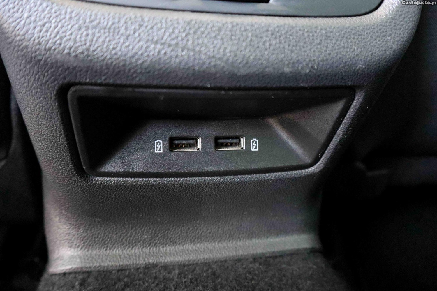 SEAT Leon 1.6 TDI Style DSG S/S — fotografia 14