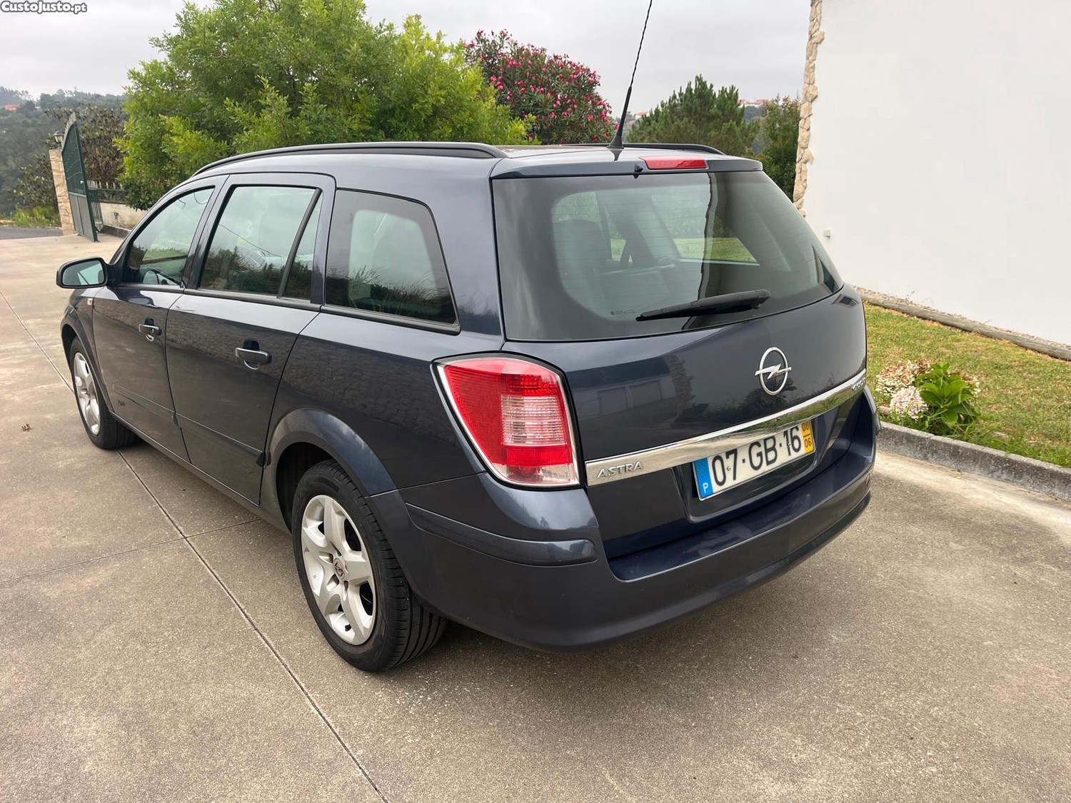 Opel Astra Caravan — fotografia 8