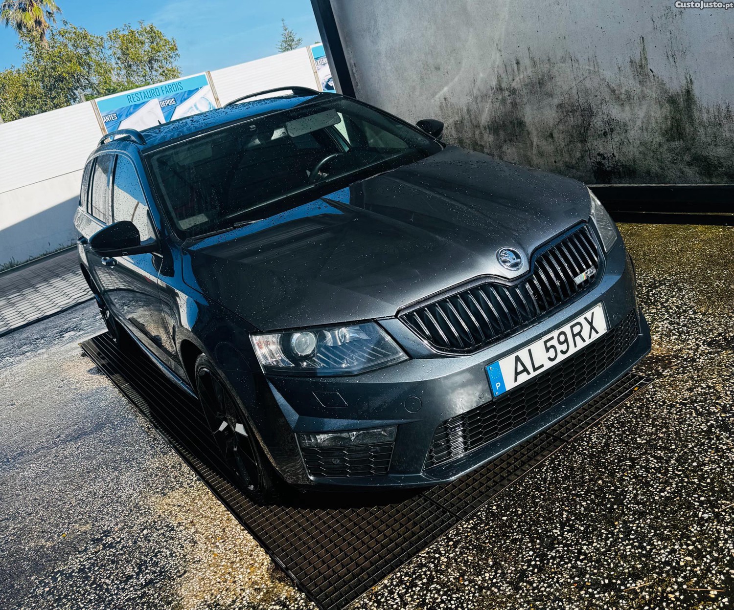 Skoda Octavia 2.0TDI RS — fotografia 4