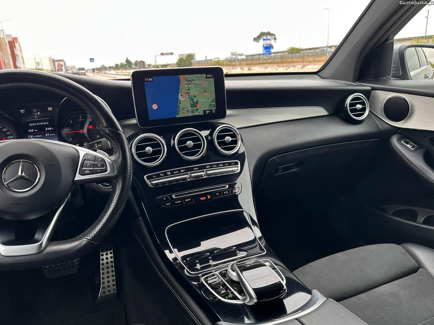 Mercedes-Benz GLC 250 d Coupé AMG Line 4-Matic — fotografia 3