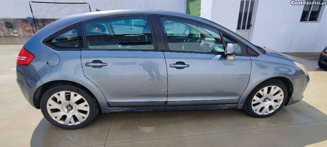 Citroën C4 1.6Hdi — fotografia 7