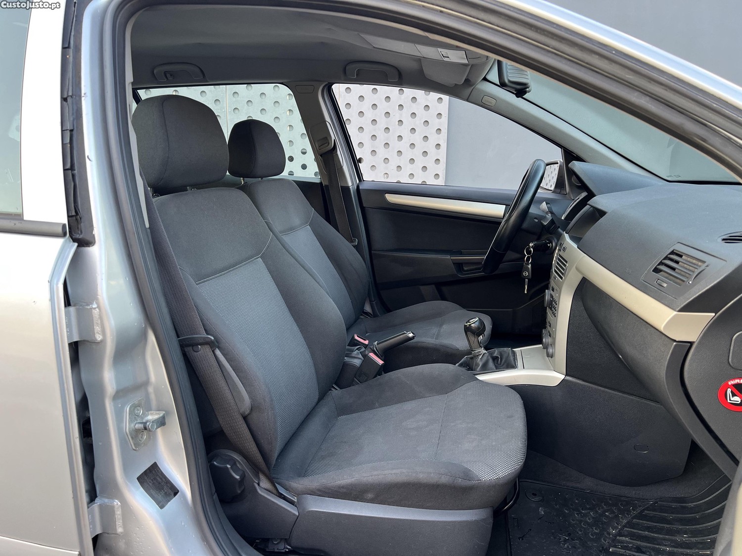 Opel Astra 1.3CDTI Eco Flex — fotografia 4