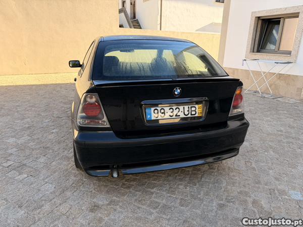 BMW 320 d compact — fotografia 3