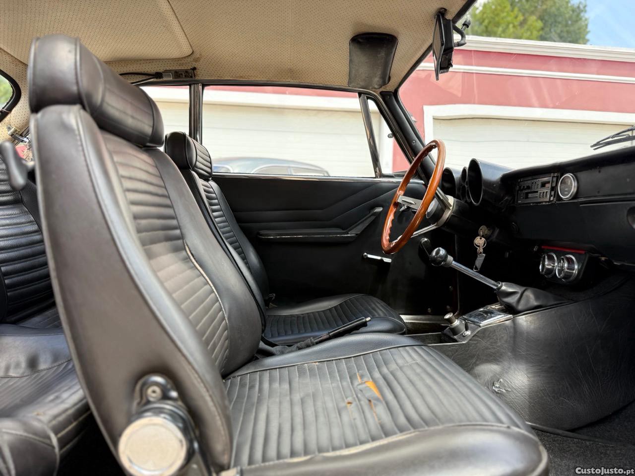 Alfa Romeo Giulia GT 1300 Junior Bertone 1971 — fotografia 15