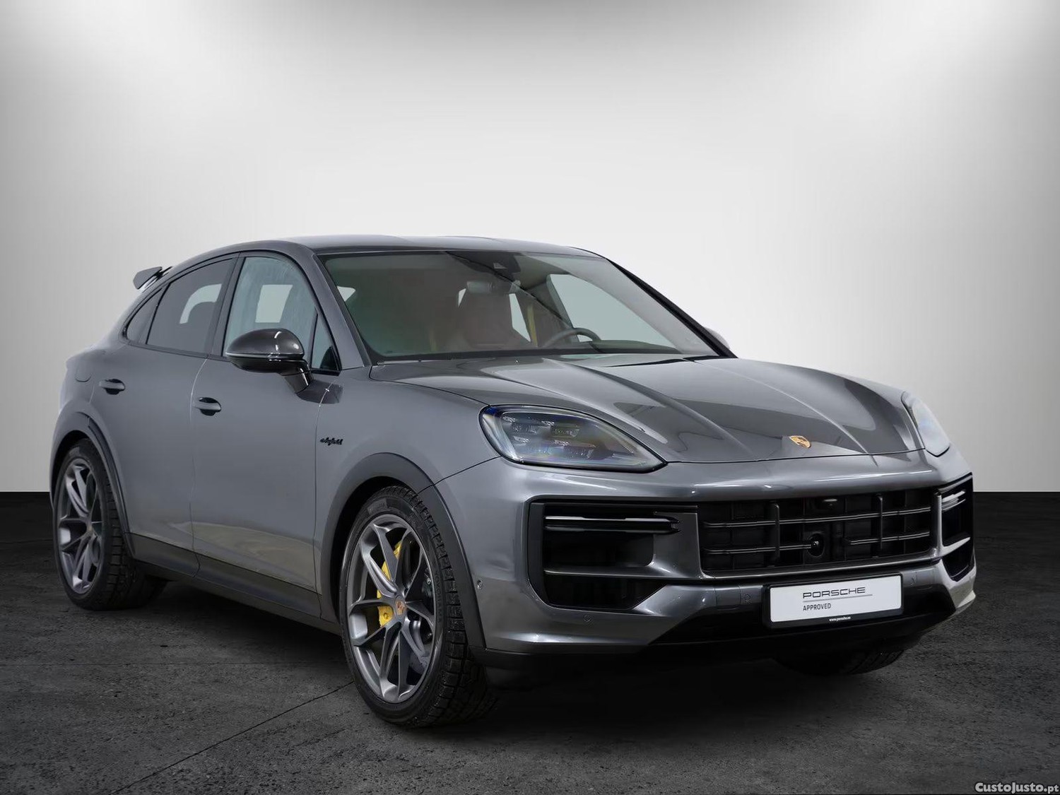Porsche Cayenne Coupe GT Turbo E-Hybrid — fotografia 11