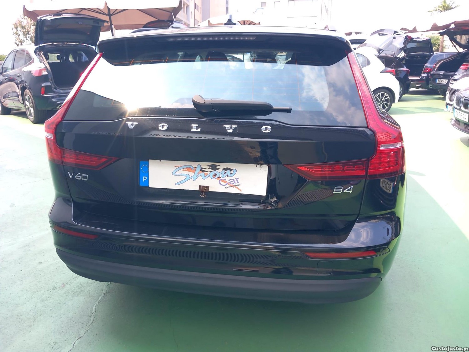 Volvo V60 2.0 D4 Momentum Geartronic — fotografia 18