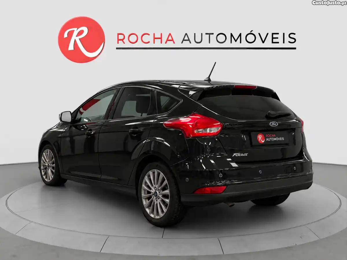Ford Focus 1.0 EcoBoost ST-Line Aut. — fotografia 4