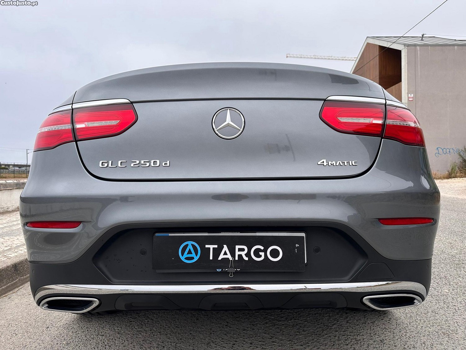 Mercedes-Benz GLC 250 d Coupé AMG Line 4-Matic — fotografia 9