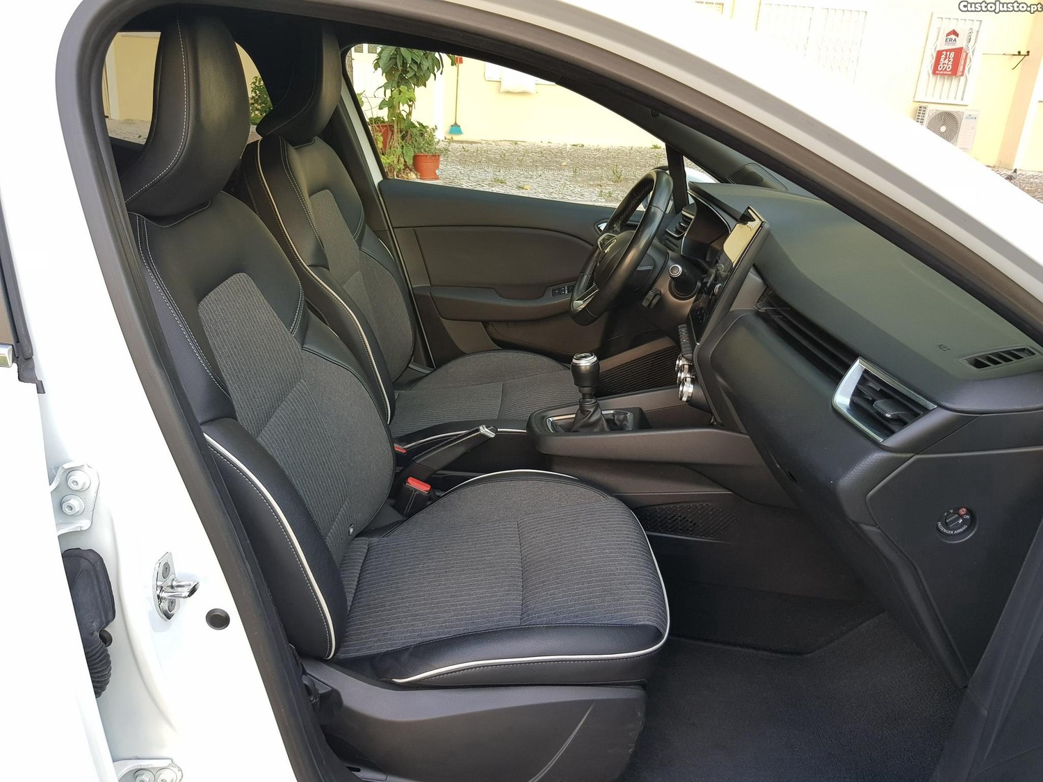 Renault Clio 1.5 Blue dCi 115cv Exclusive — fotografia 2