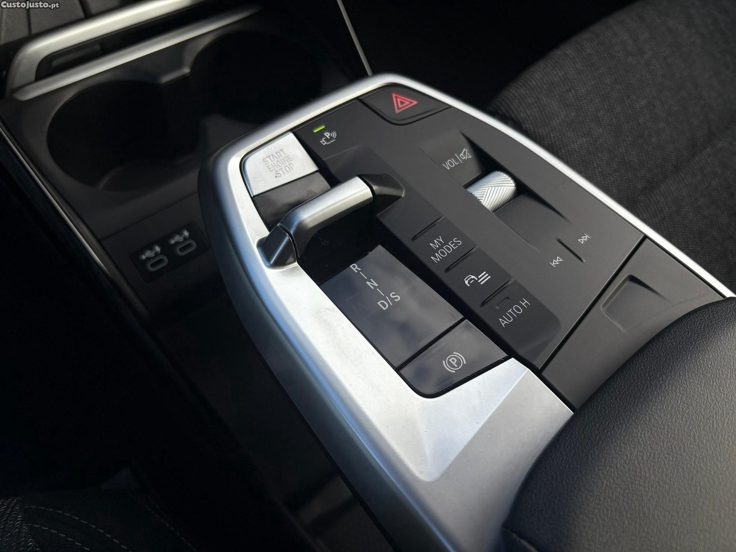 BMW 218 Active Tourer i Auto — fotografia 2