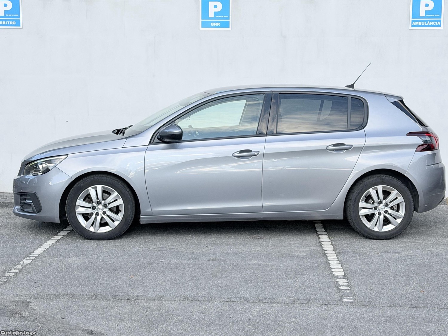 Peugeot 308 Allur — fotografia 7