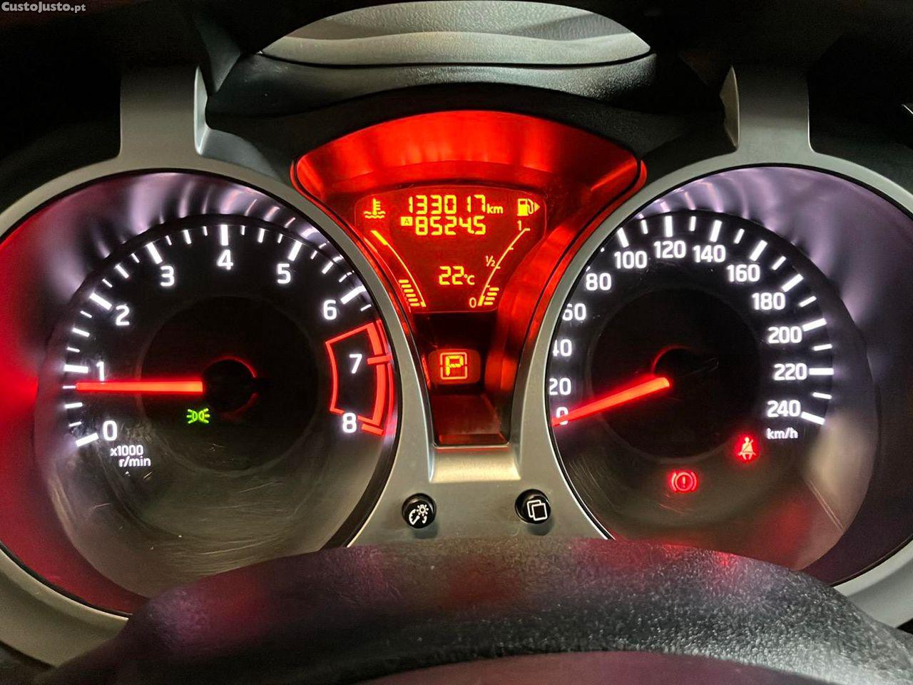 Nissan Juke 1.6 Tekna Xtronic — fotografia 13