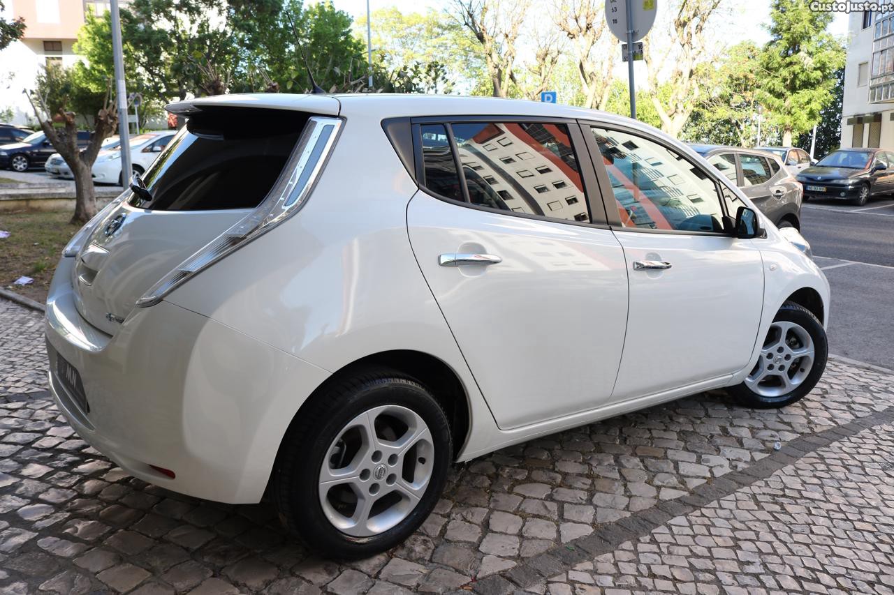 Nissan Leaf Tekna 30 kWh - 17 — photo 2