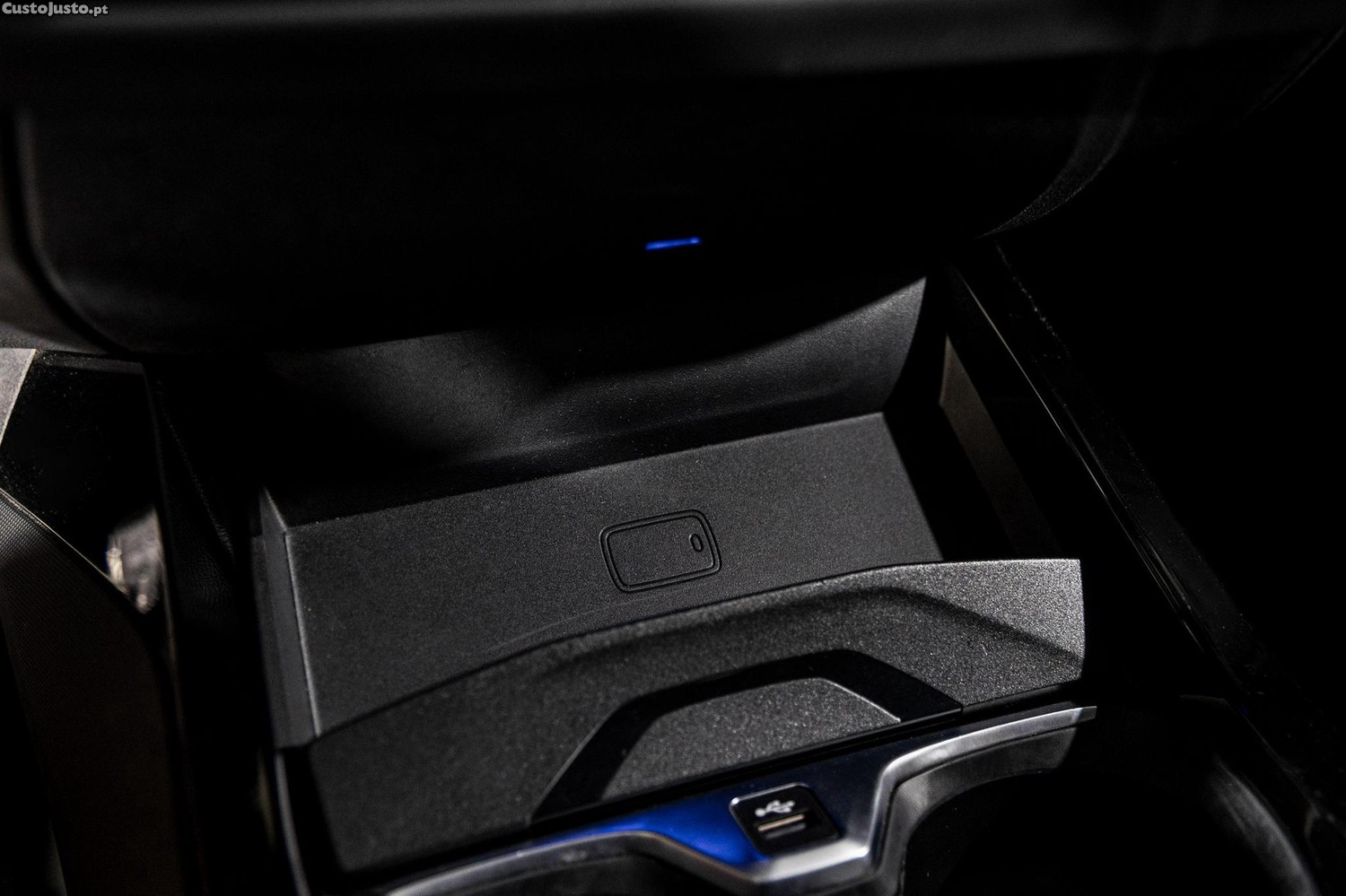 BMW 118 i Pack Desportivo M Auto — fotografia 3