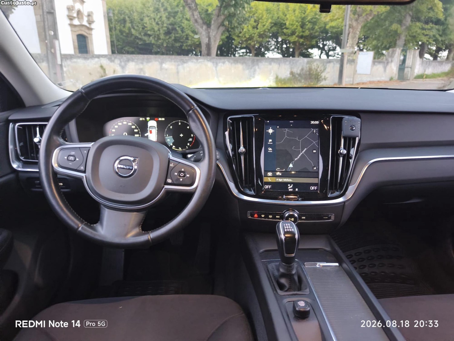 Volvo V60 D3 Momentum — fotografia 4