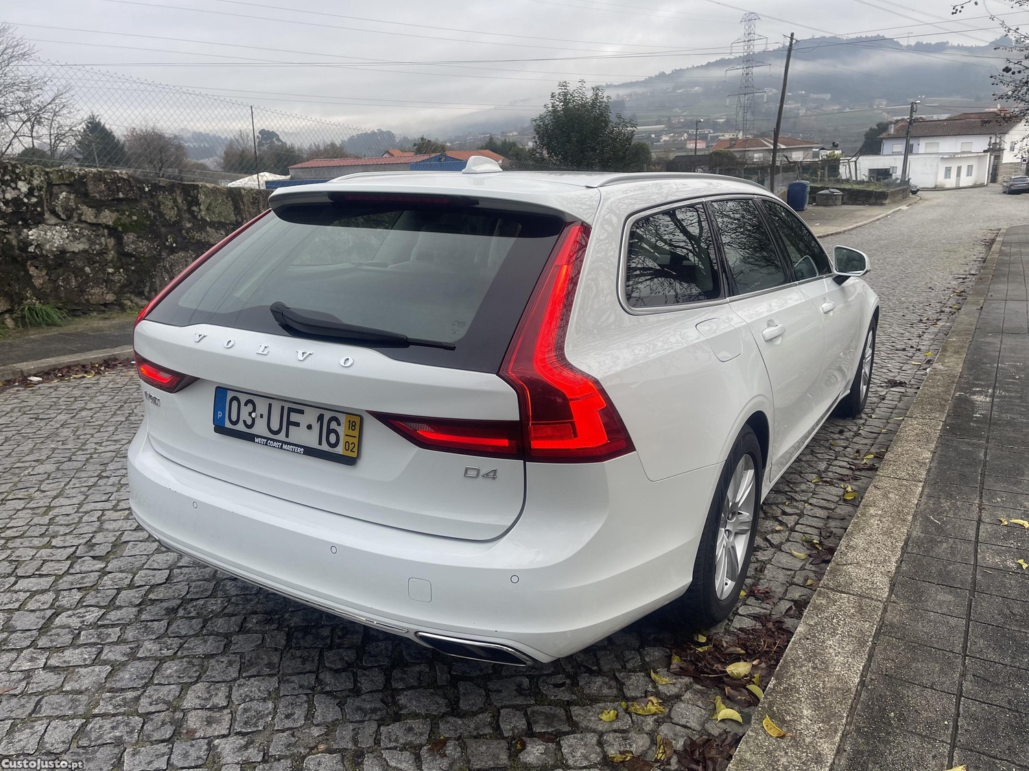 Volvo V90 D4  momentum plus - 18 foto 4