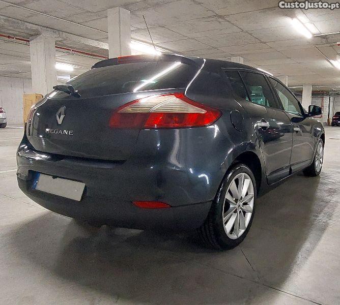 Renault Mégane Diesel 1.5 Luxe Coupe 2009 — fotografia 8