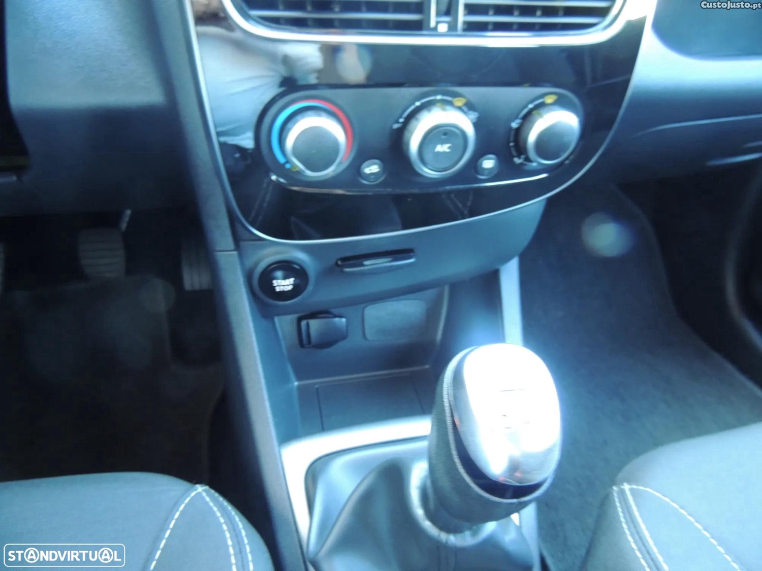 Renault Clio 0.9 Tce limited edition — fotografia 5