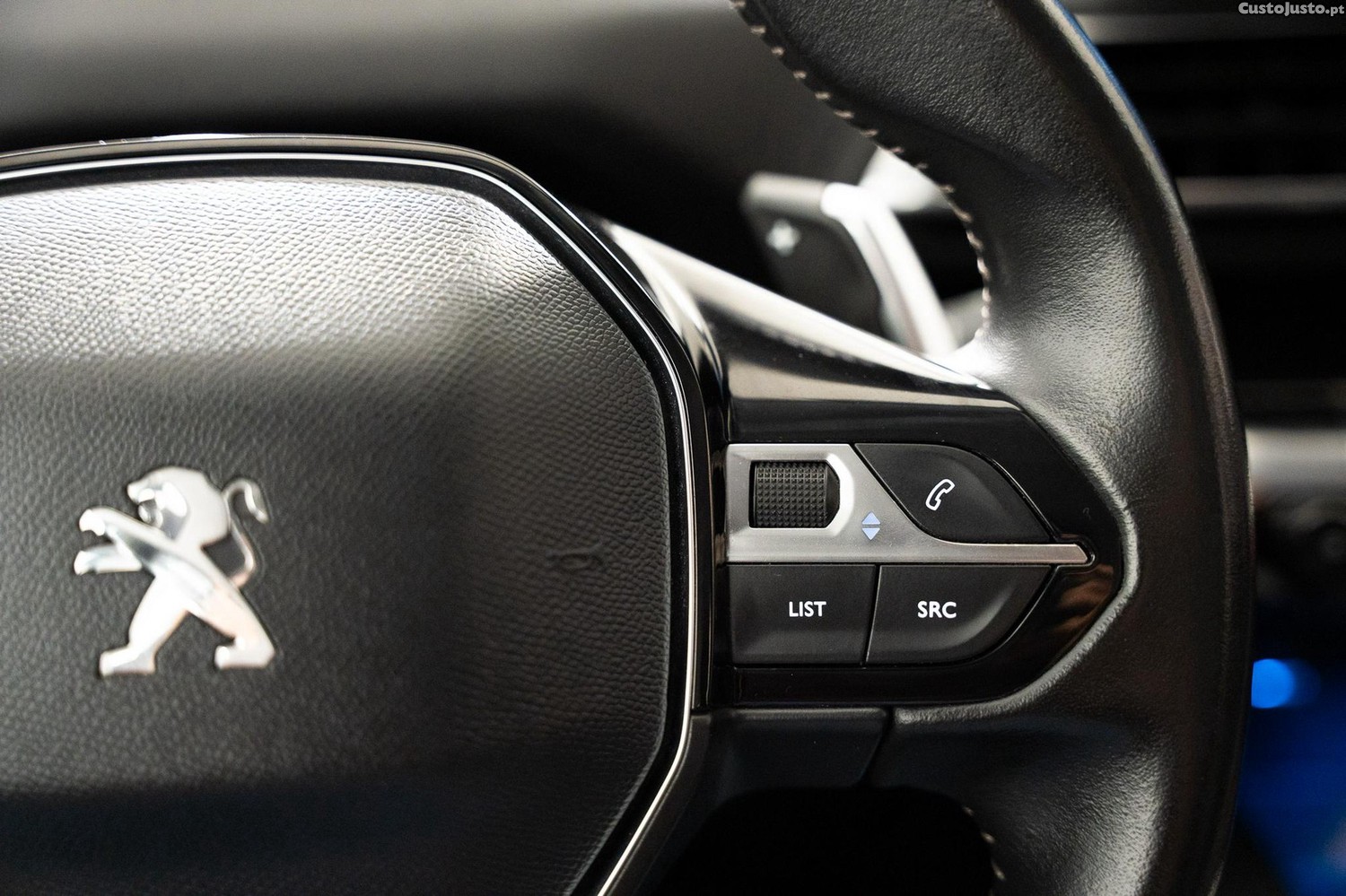 Peugeot 5008 1.2 PureTech Allure EAT8 — fotografia 15