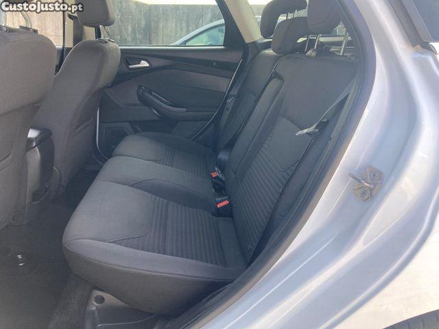 Ford Focus 1.5 TDCi Titanium — fotografia 5