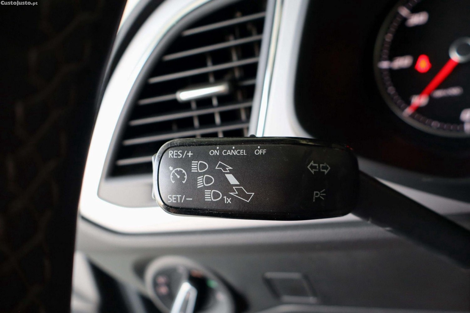 SEAT Leon 1.6 TDI Style DSG S/S — fotografia 10