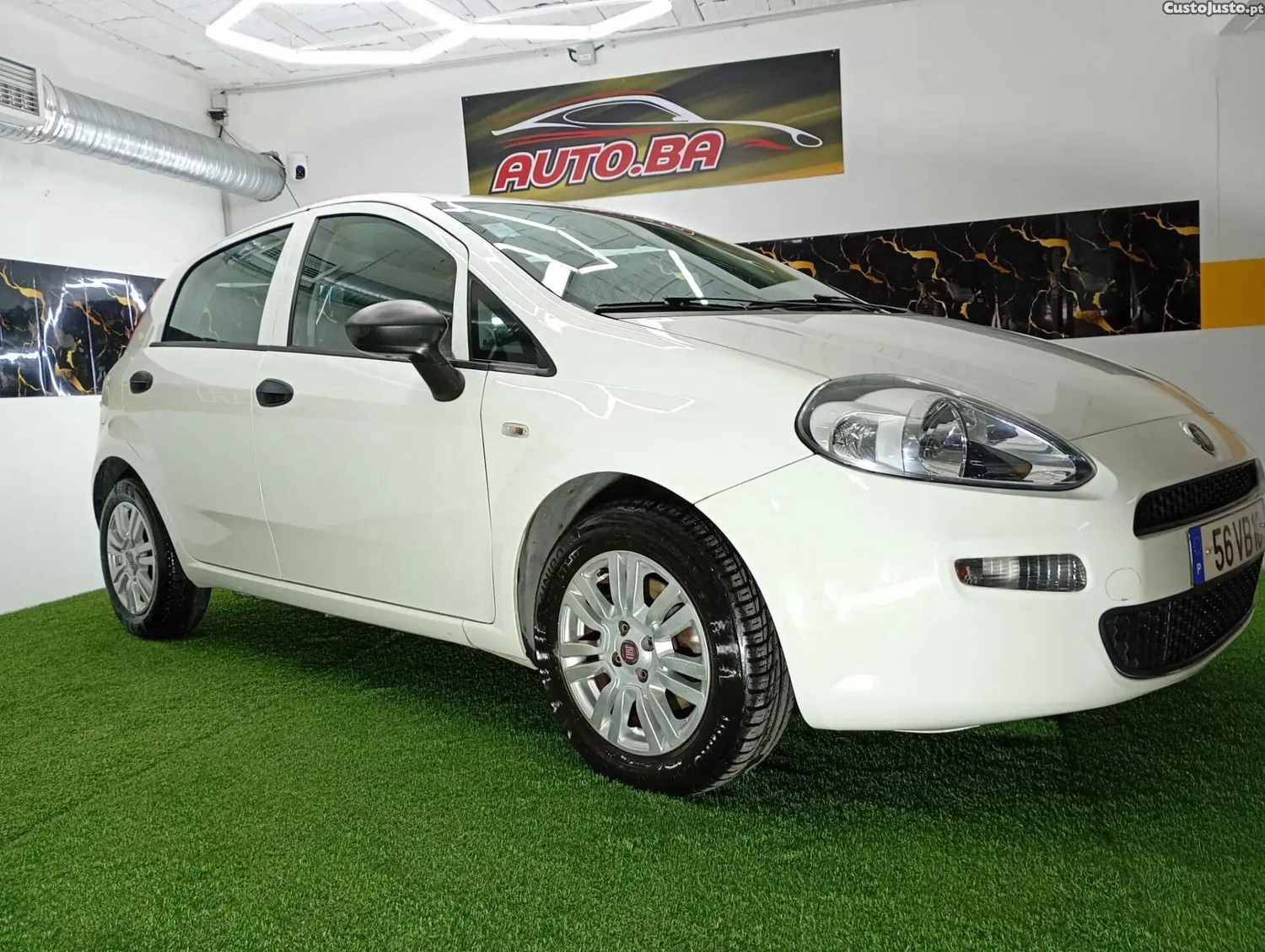 Fiat Punto 1.3 M-Jet Easy S&S — fotografia 18