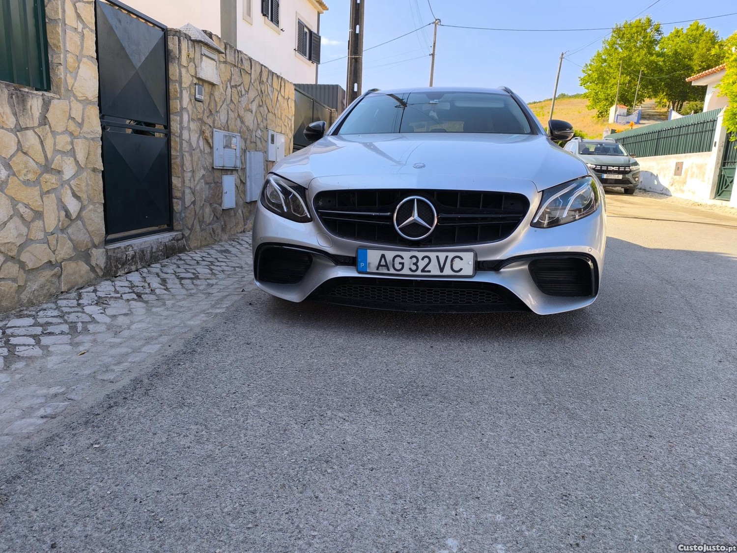 Mercedes-Benz E 220 220d — fotografia 5