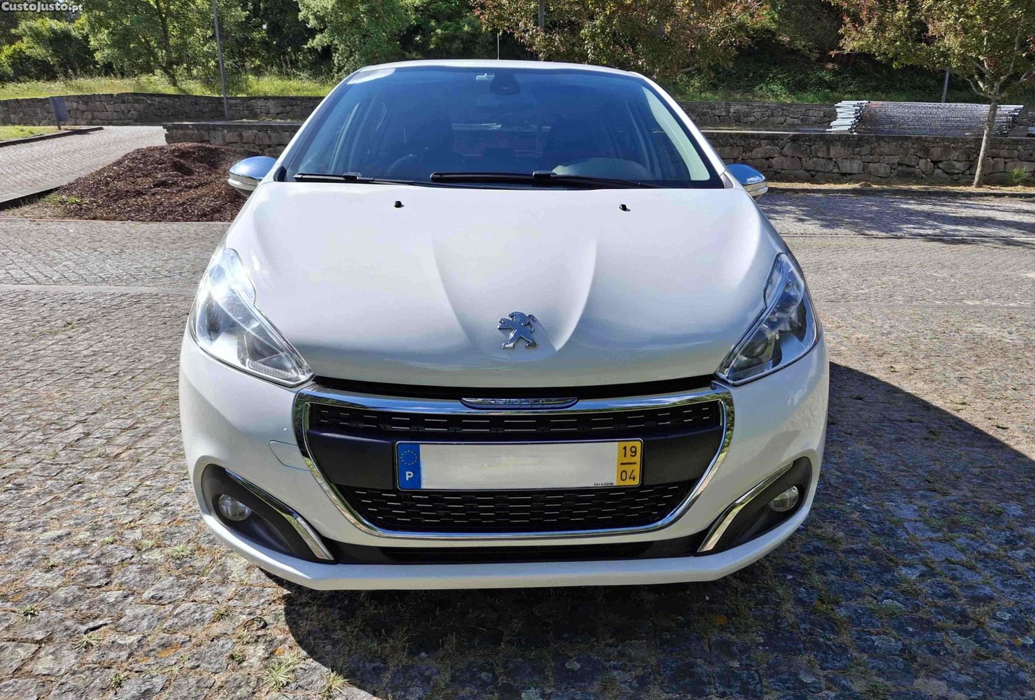 Peugeot 208 1.5 HDi Signiture 102cv (TROCA) — photo 5
