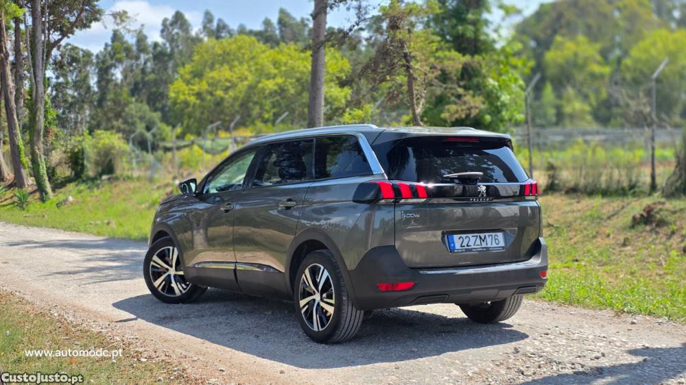 Peugeot 5008 1.5 BlueHDi Allure P — fotografia 18