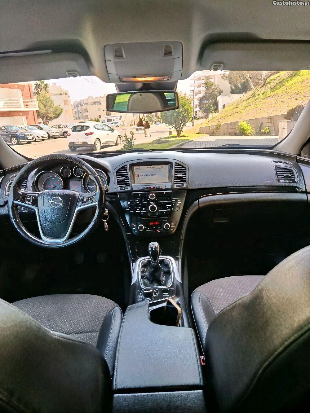 Opel Insignia Negociável Sports Tourer 2.0 CDTI Cosmo — fotografia 6