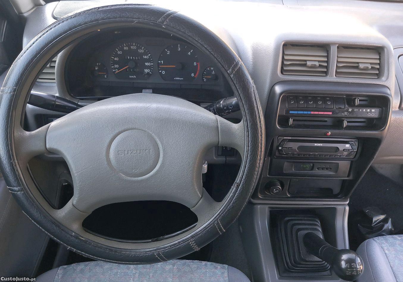 Suzuki Vitara 1.9 TD HardTop — fotografia 5