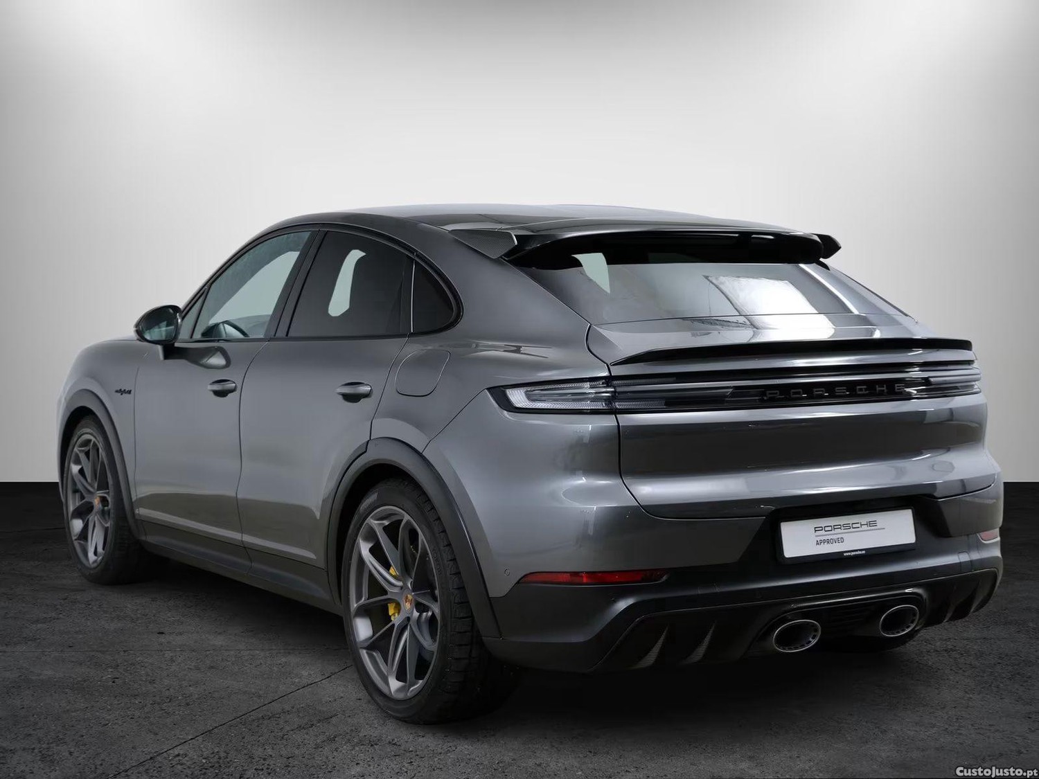 Porsche Cayenne Coupe GT Turbo E-Hybrid — fotografia 10