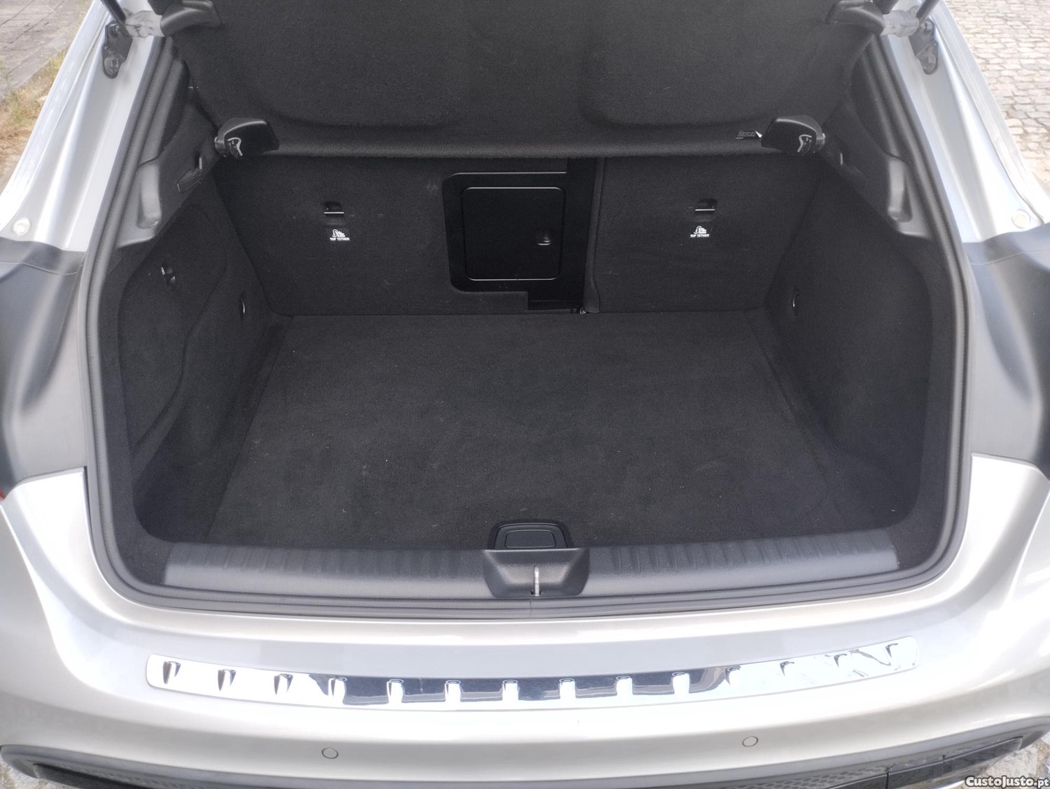 Mercedes-Benz GLA 180 CDI - PACK AMGLINE - NACIONAL - C/ Garantia - Distribuição Mudada - "Imbatível" — fotografia 12