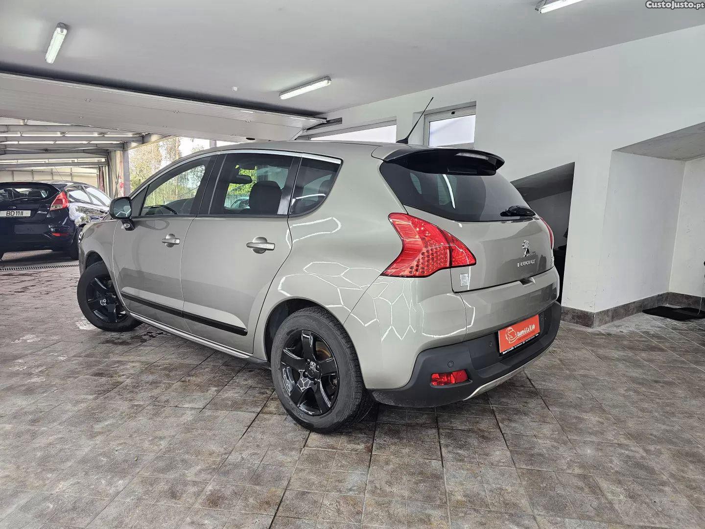 Peugeot 3008 2.0 hdi hybrid4 88g — fotografia 18