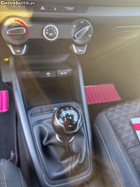 Kia Rio Dynamic — fotografia 6