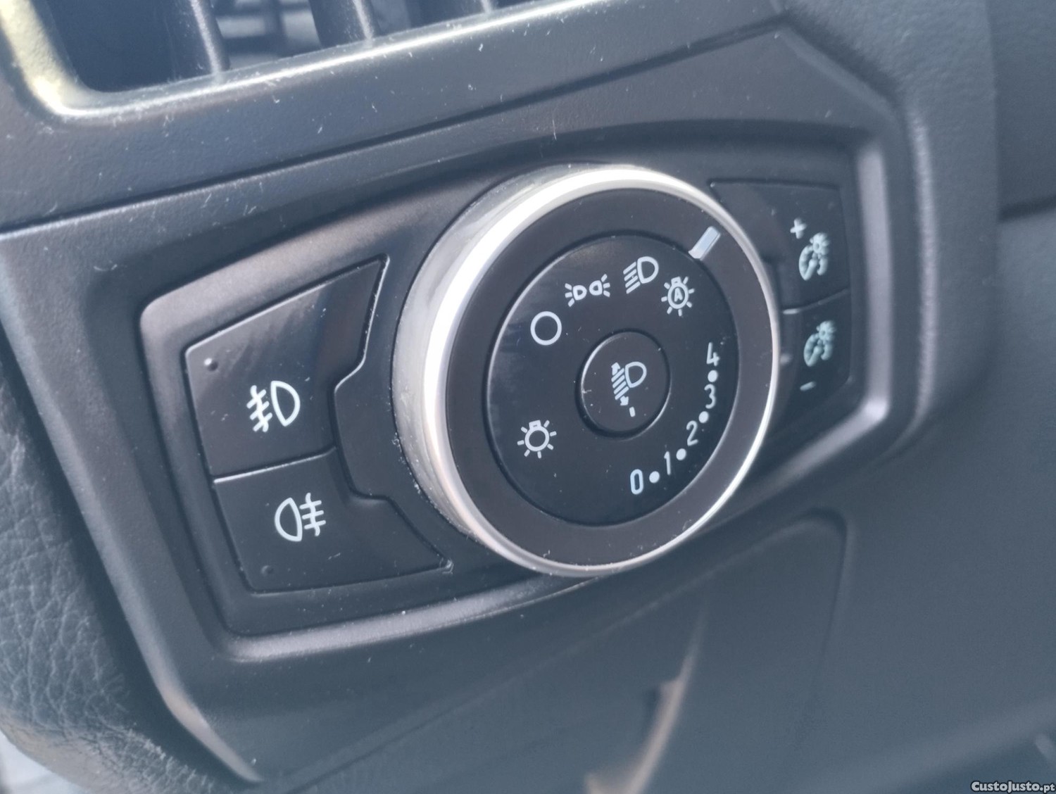 Ford Focus 1.0 SCTI 125cv TITANIUM c/ GPS - Utilitário Nacional c/ Garantia - "IMBATIVEL" — fotografia 10