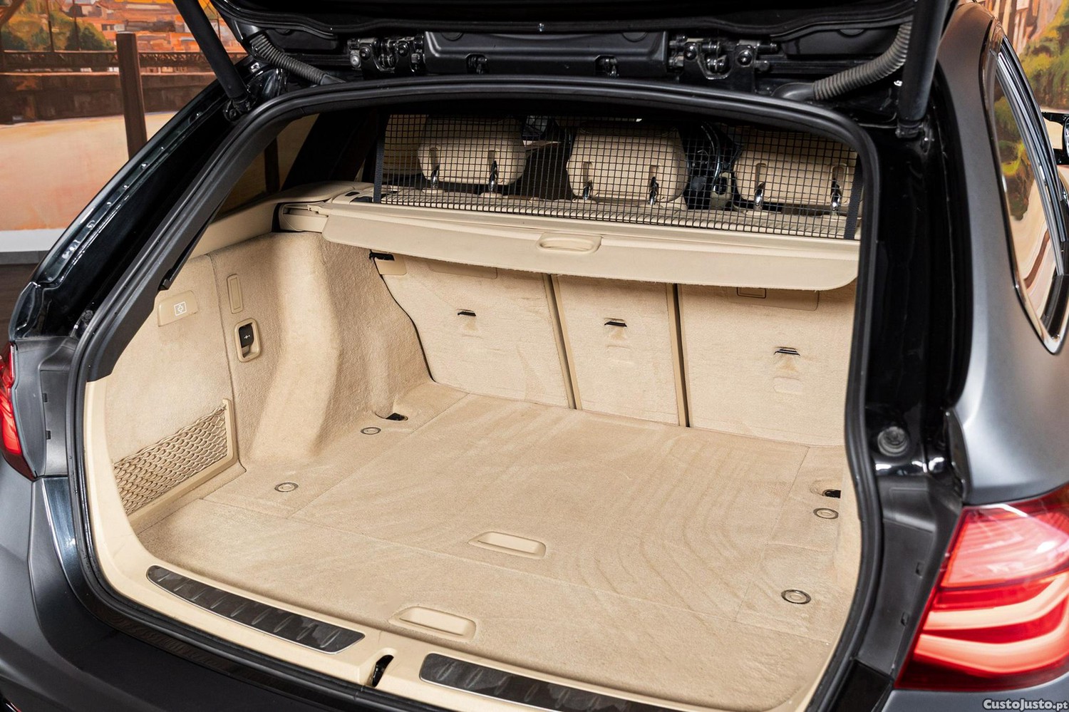 BMW 335 d Touring xDrive Pack M Shadow — fotografia 17