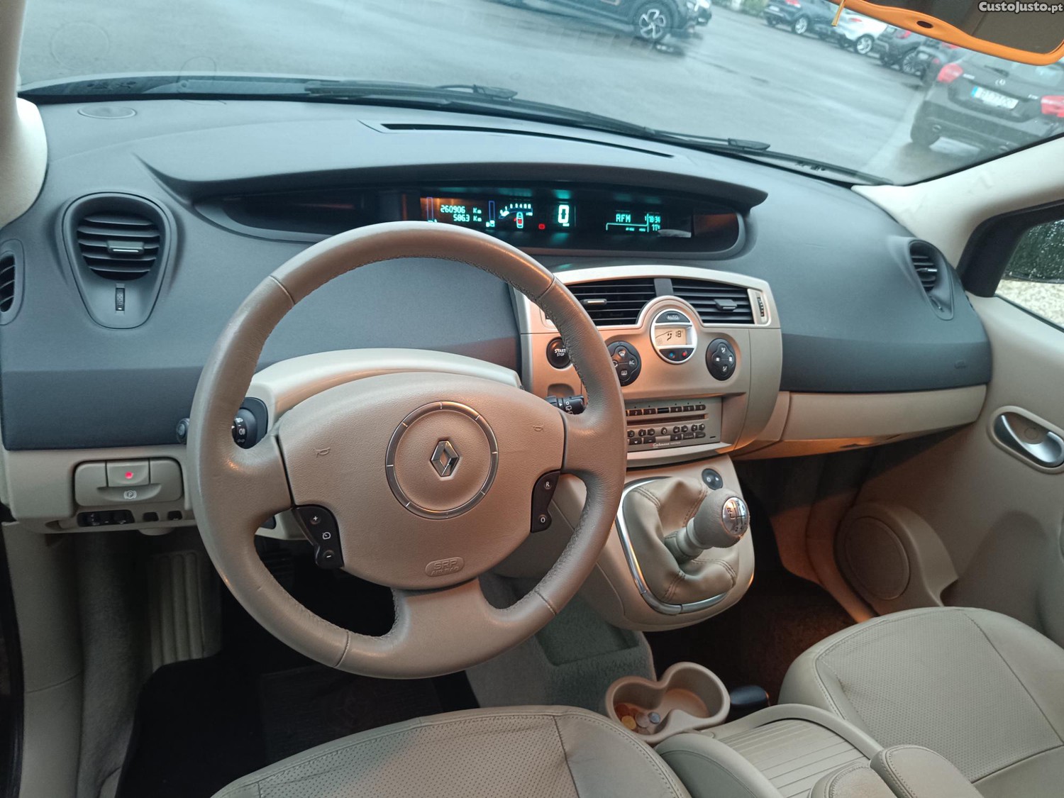 Renault Grand Scénic Luxury — fotografia 8