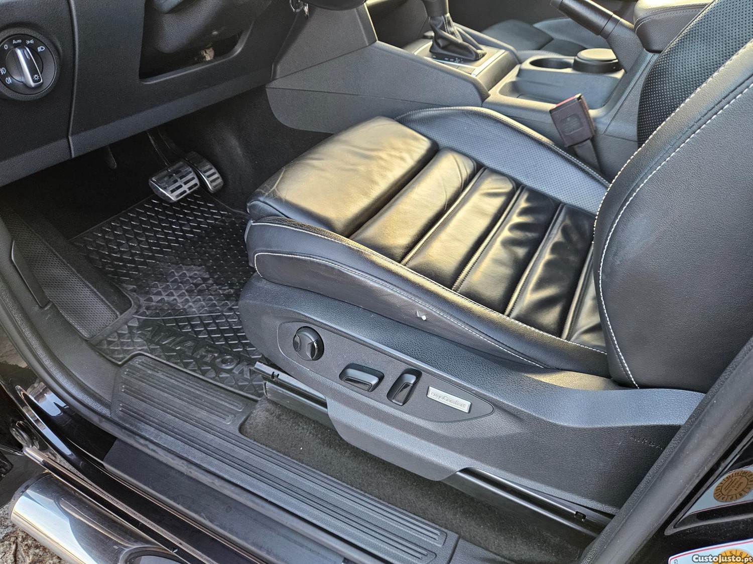 Volkswagen Amarok 3.0 V6 TDI HIGHLINE 4MOTION DSG — fotografia 13