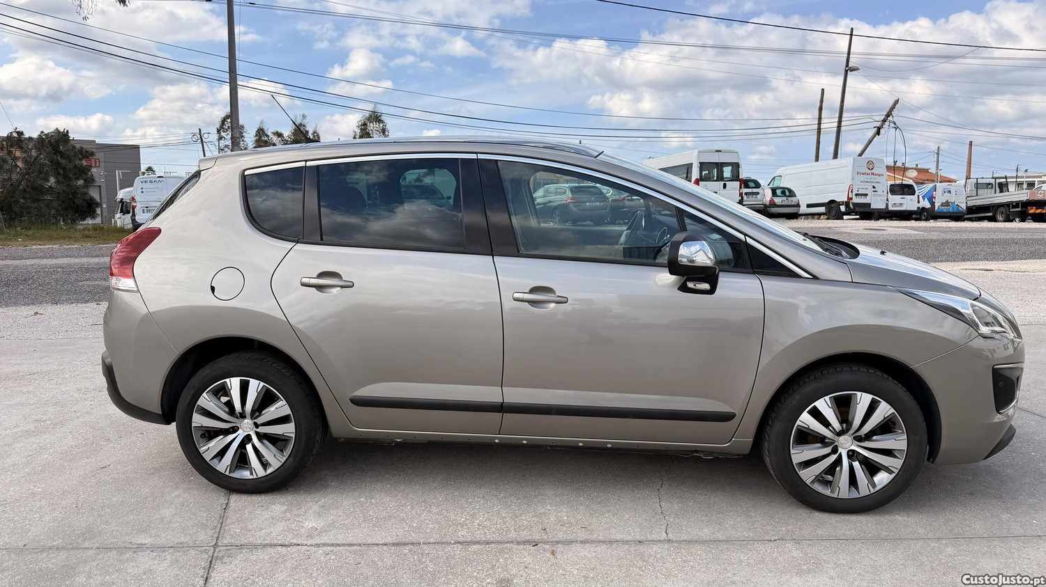 Peugeot 3008 1.6 HDI de 2014 — fotografia 16