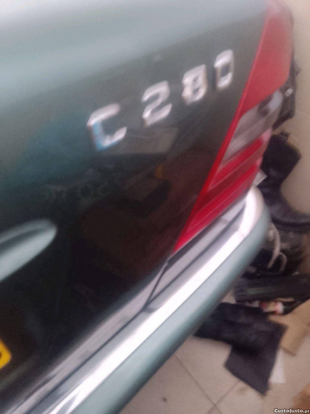 Mercedes-Benz Classe C carro — fotografia 9