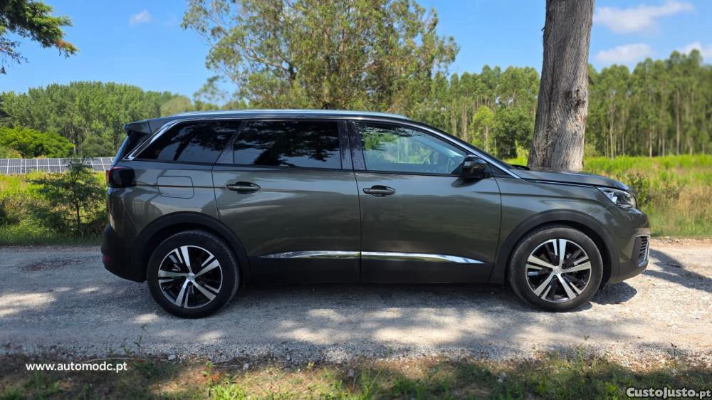 Peugeot 5008 1.5 BlueHDi Allure P — fotografia 17