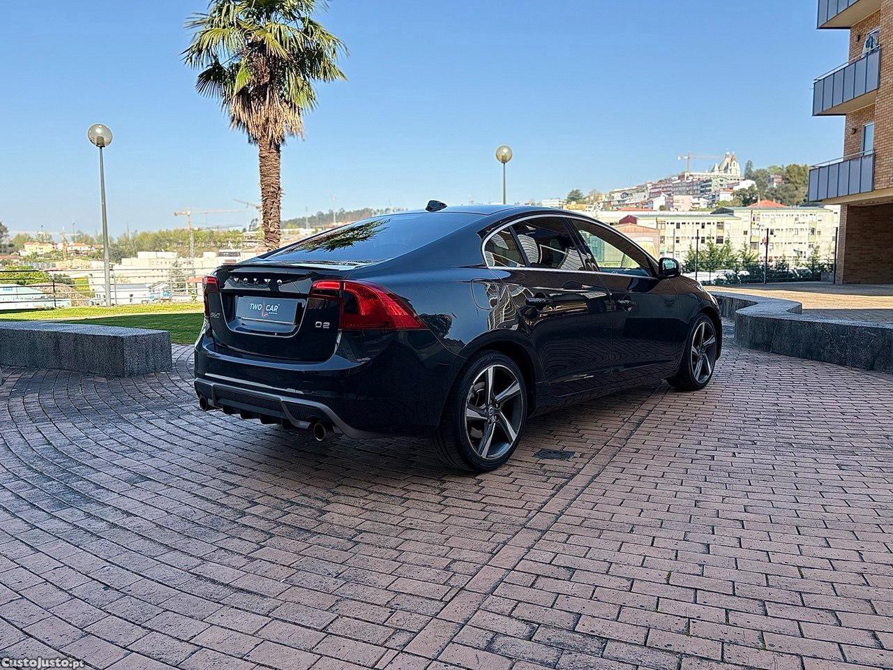 Volvo S60 R-DESIGN - 13 foto 3