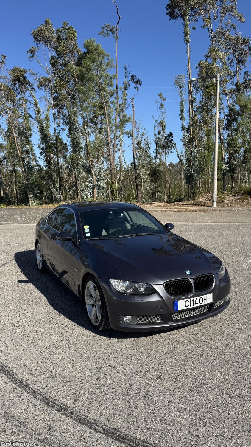 BMW 335 e92 Manual — fotografia 6