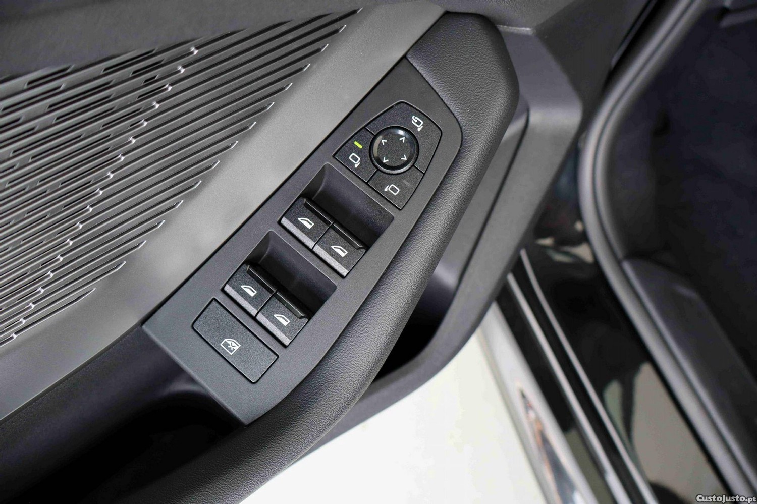 BMW 116 Pack Desportivo M — fotografia 19