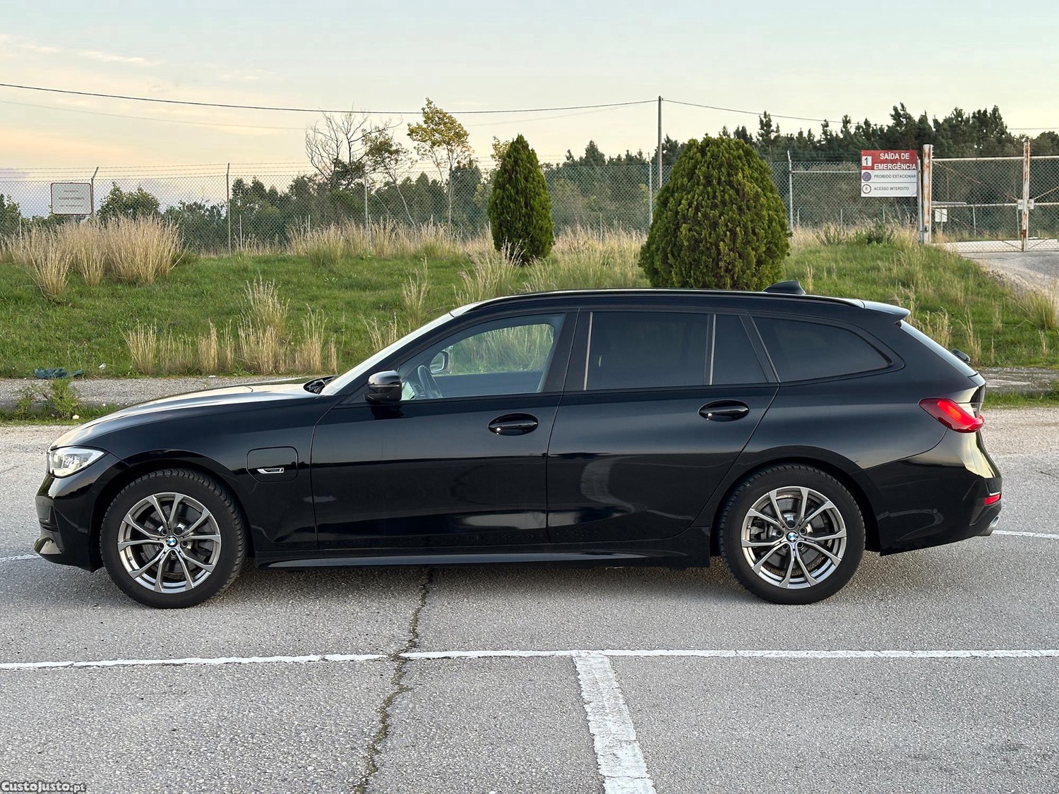 BMW 320 e Advantage Plug-In Hybrid - 22 foto 2