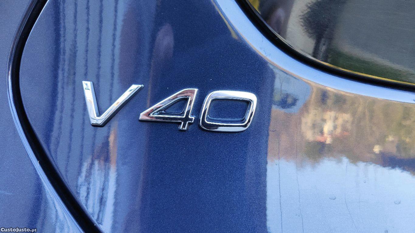 Volvo V40 D2 Momentum — fotografia 6