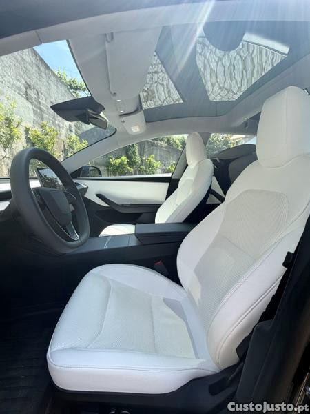 Tesla Model 3 Longe Range AWD — fotografia 3